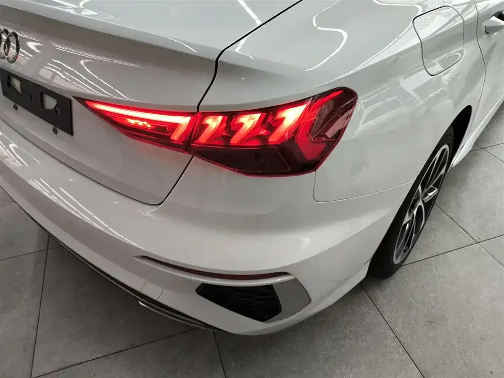 Audi A3 2023 из CN, фото 8
