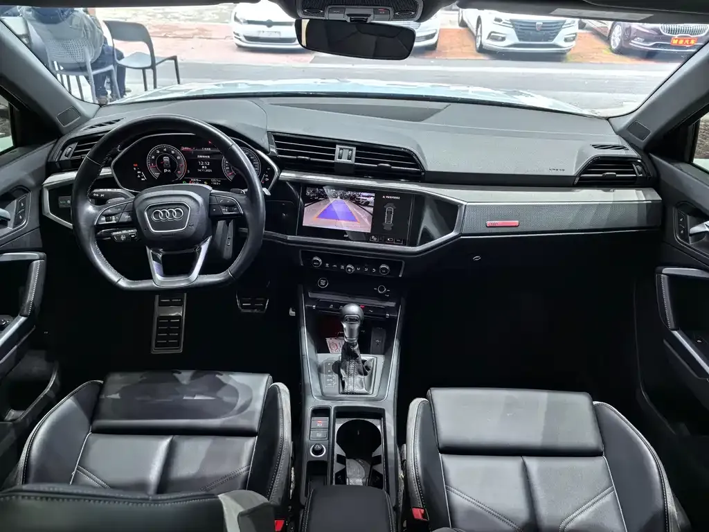 Audi Q3 2023 из CN, фото 10