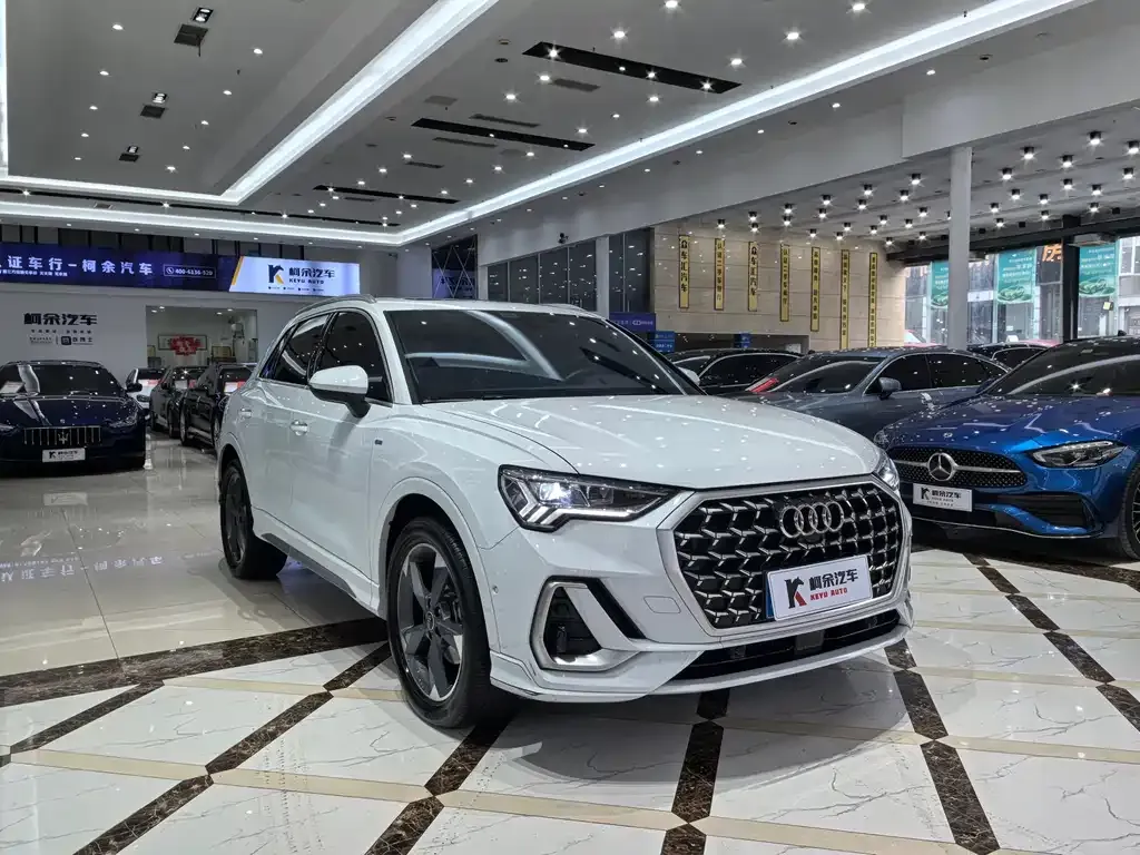 Audi Q3 2023 из CN, фото 4