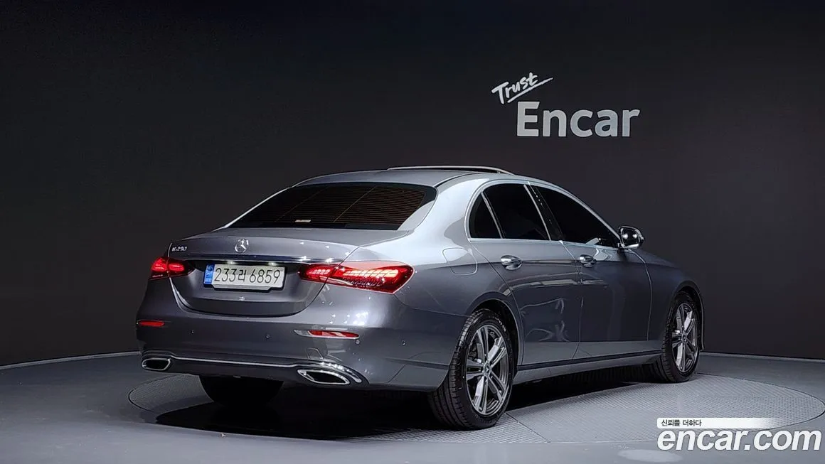 Mercedes-Benz E-Class 2023 из KR, фото 2