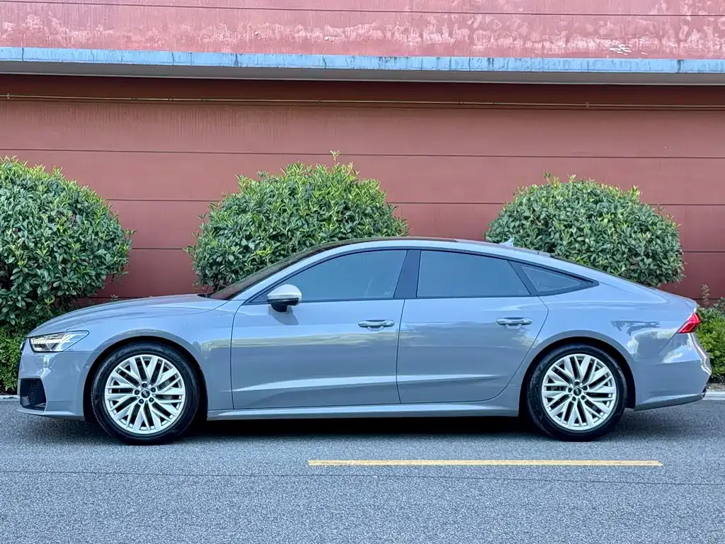 Audi A7 2021 из CN, фото 4
