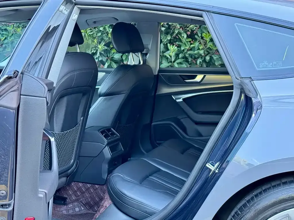 Audi A7 2021 из CN, фото 6