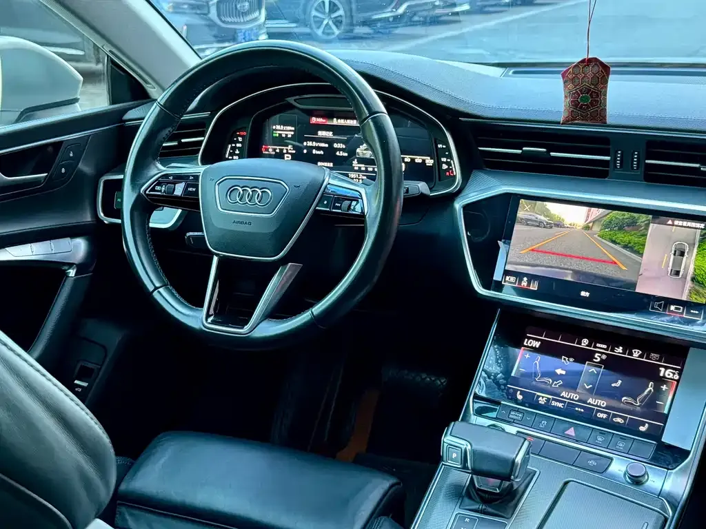 Audi A7 2021 из CN, фото 7