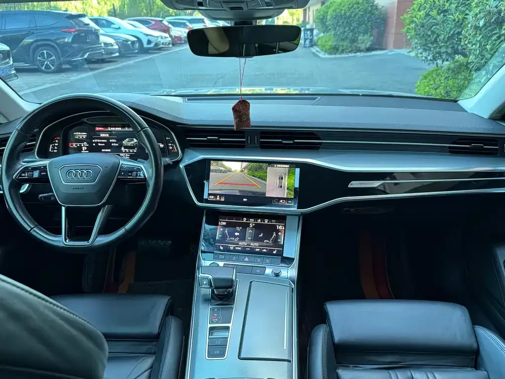 Audi A7 2021 из CN, фото 8