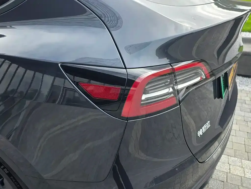 Tesla Model Y 2024 из CN, фото 8