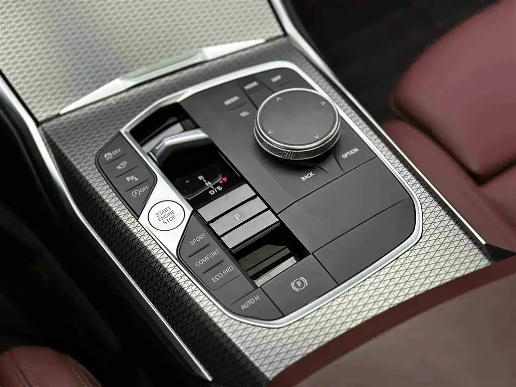 BMW 3 Series 2023 из CN, фото 10
