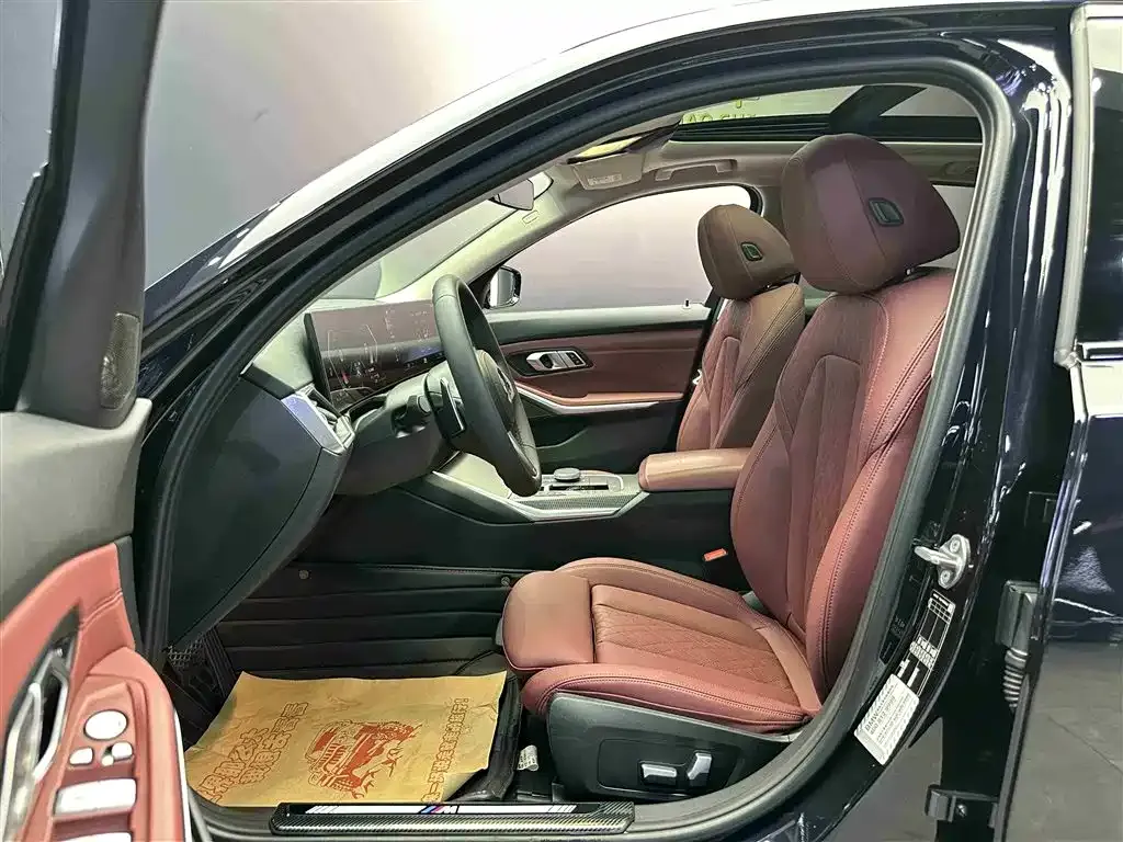 BMW 3 Series 2023 из CN, фото 5
