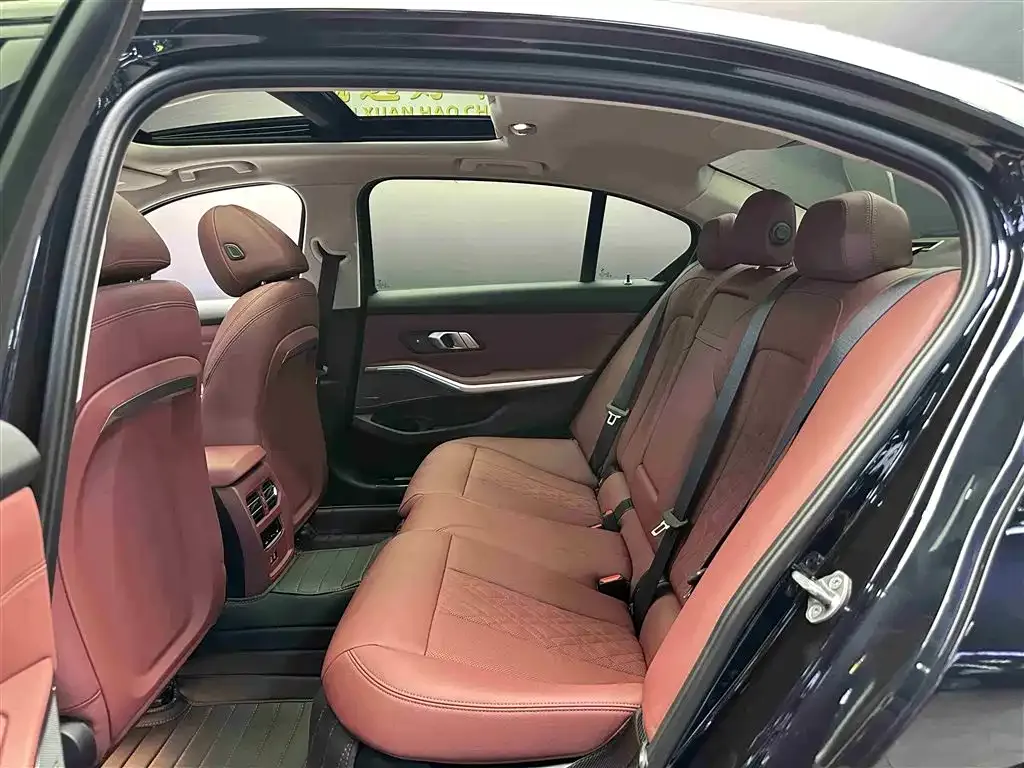 BMW 3 Series 2023 из CN, фото 6