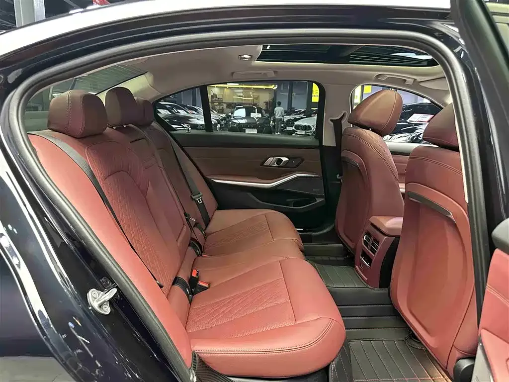BMW 3 Series 2023 из CN, фото 7