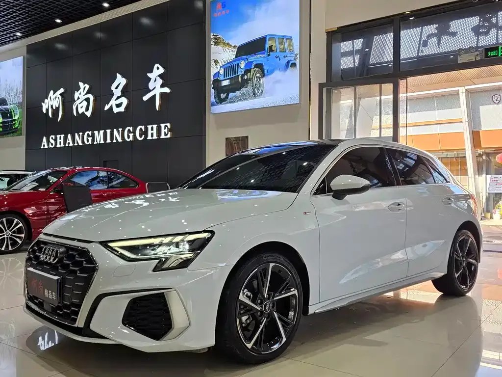 Audi A3 2024 из CN, фото 1