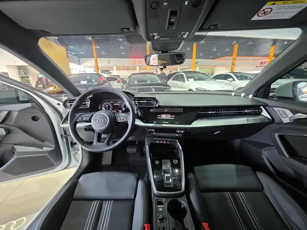 Audi A3 2024 из CN, фото 10