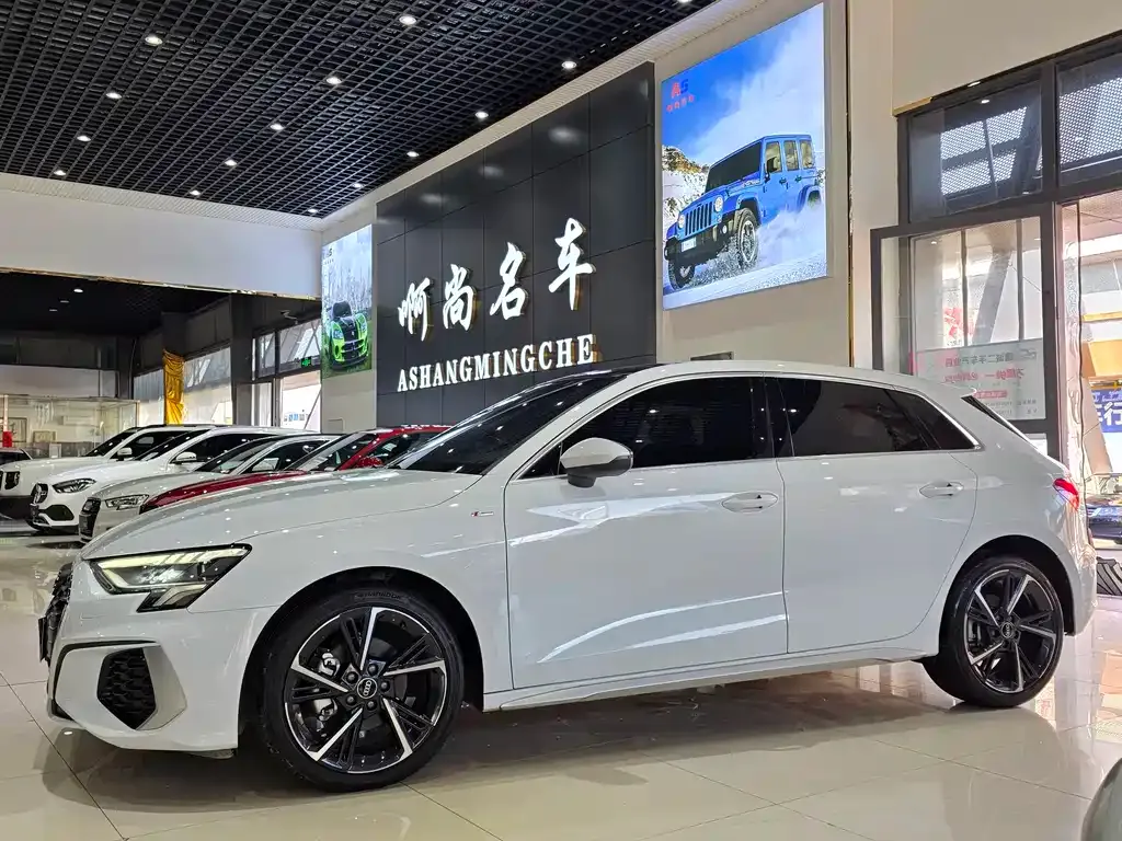 Audi A3 2024 из CN, фото 5