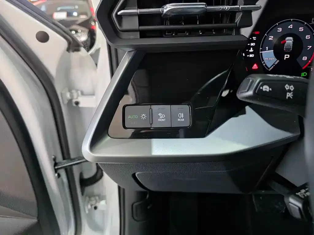 Audi A3 2024 из CN, фото 8