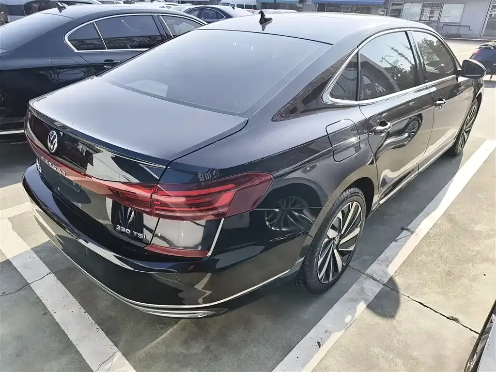 Volkswagen Passat 2022 из CN, фото 7
