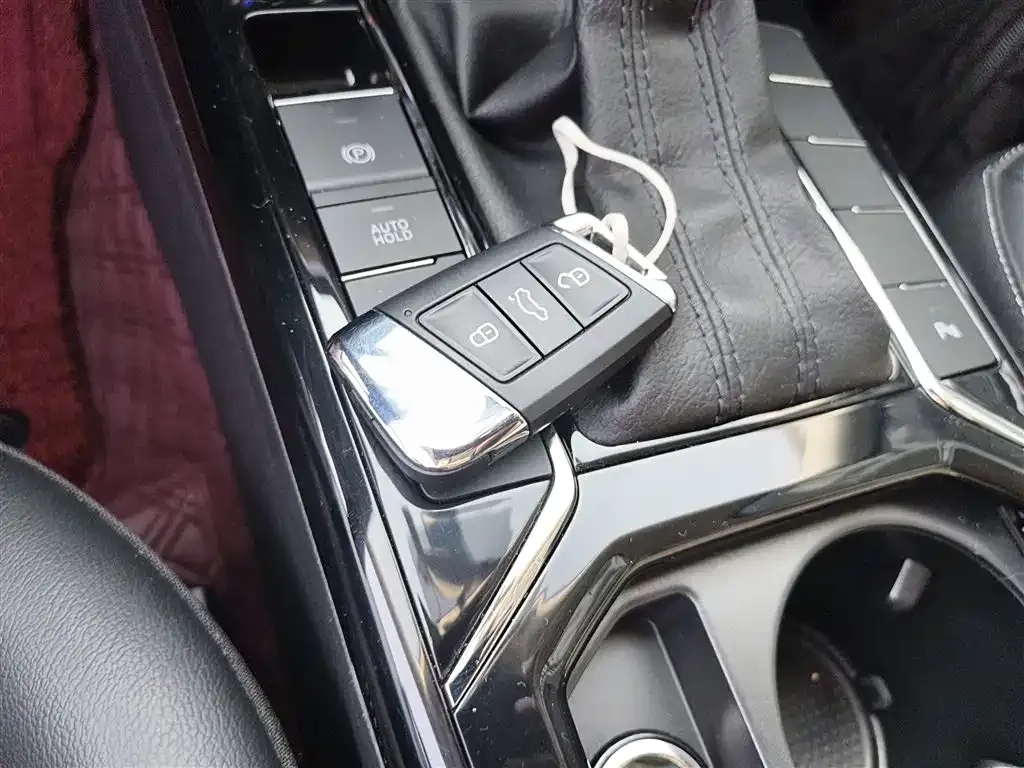 Volkswagen Passat 2022 из CN, фото 9