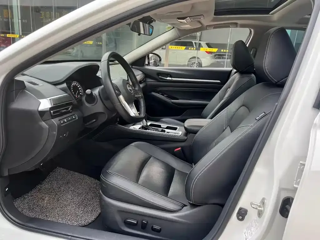Nissan Teana 2023 из CN, фото 4