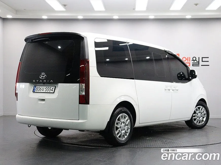Hyundai Staria — фото 3