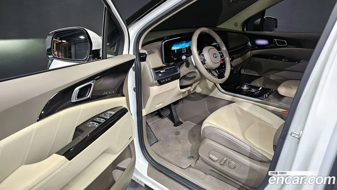 Kia Carnival — фото 10