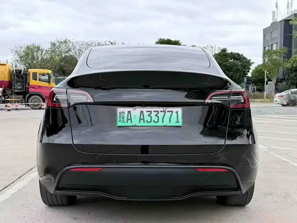 Tesla Model Y 2024 из CN, фото 8