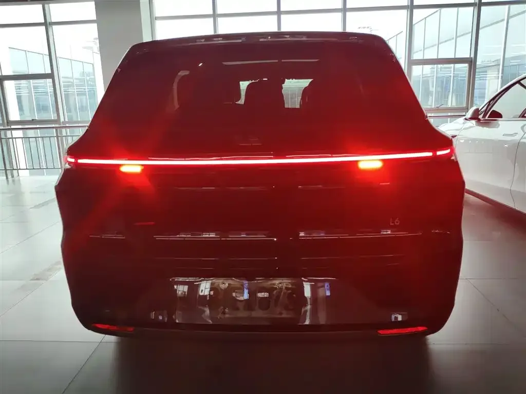 Li Auto L6 2025 из CN, фото 6