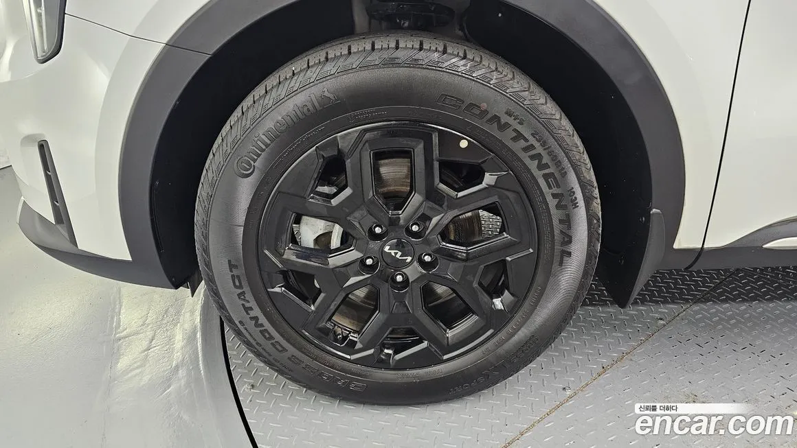 Kia Sorento — фото 5