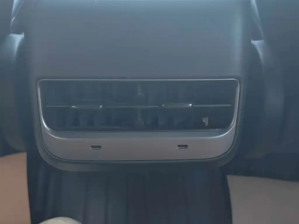 Tesla Model 3 2023 из CN, фото 9