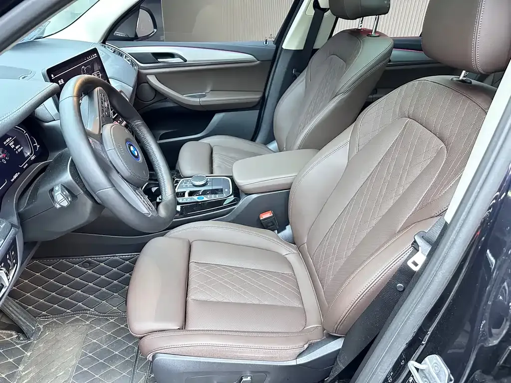 BMW iX3 2024 из CN, фото 5