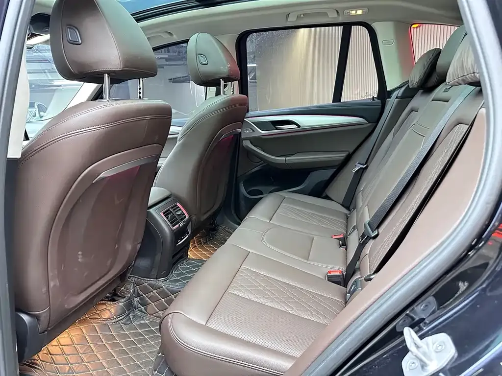 BMW iX3 2024 из CN, фото 8