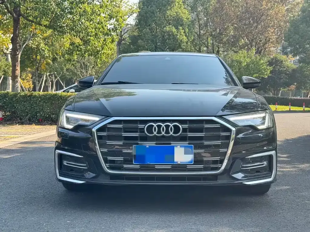 Audi A6L 2023 из CN, фото 2