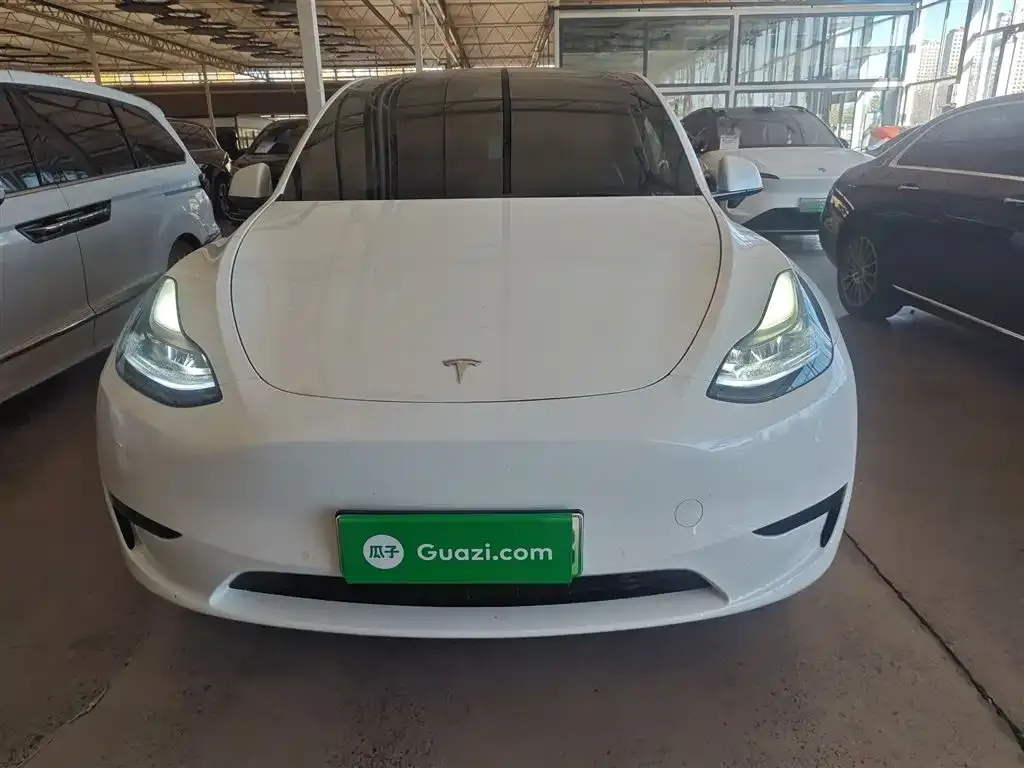 Tesla Model Y 2023 из CN, фото 3