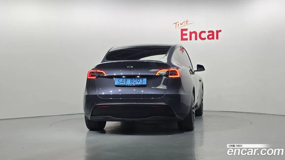 Tesla Model Y — фото 4