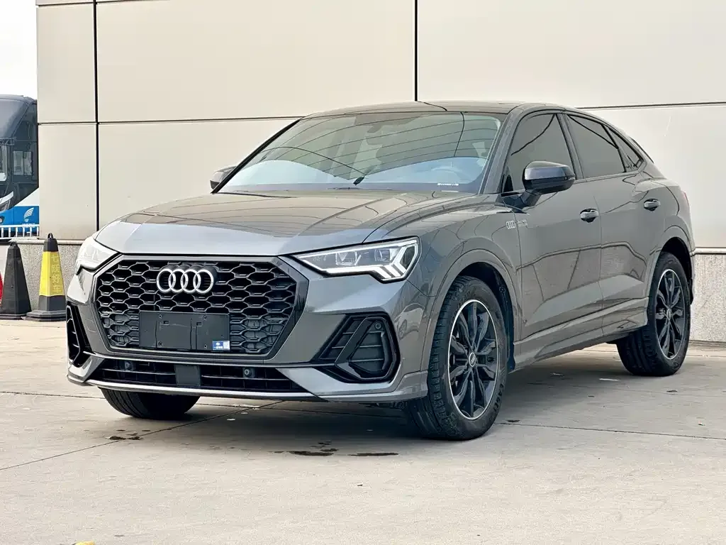 Audi Q3 Sportback 2021 из CN, фото 1