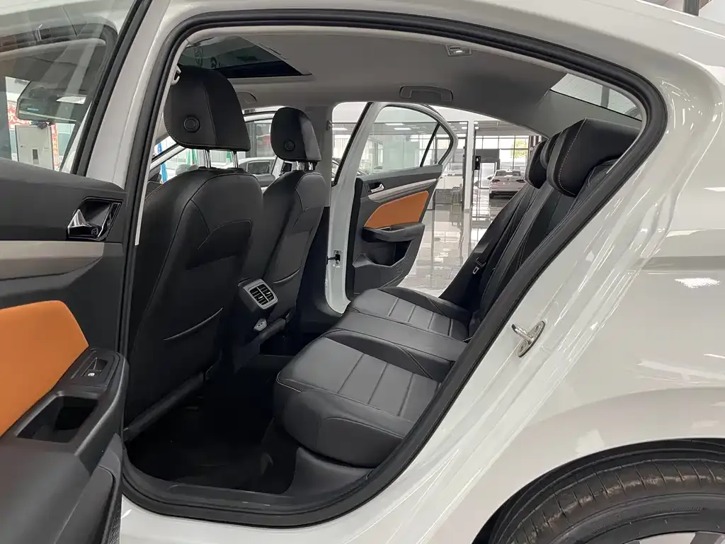 Volkswagen Bora 2022 из CN, фото 7