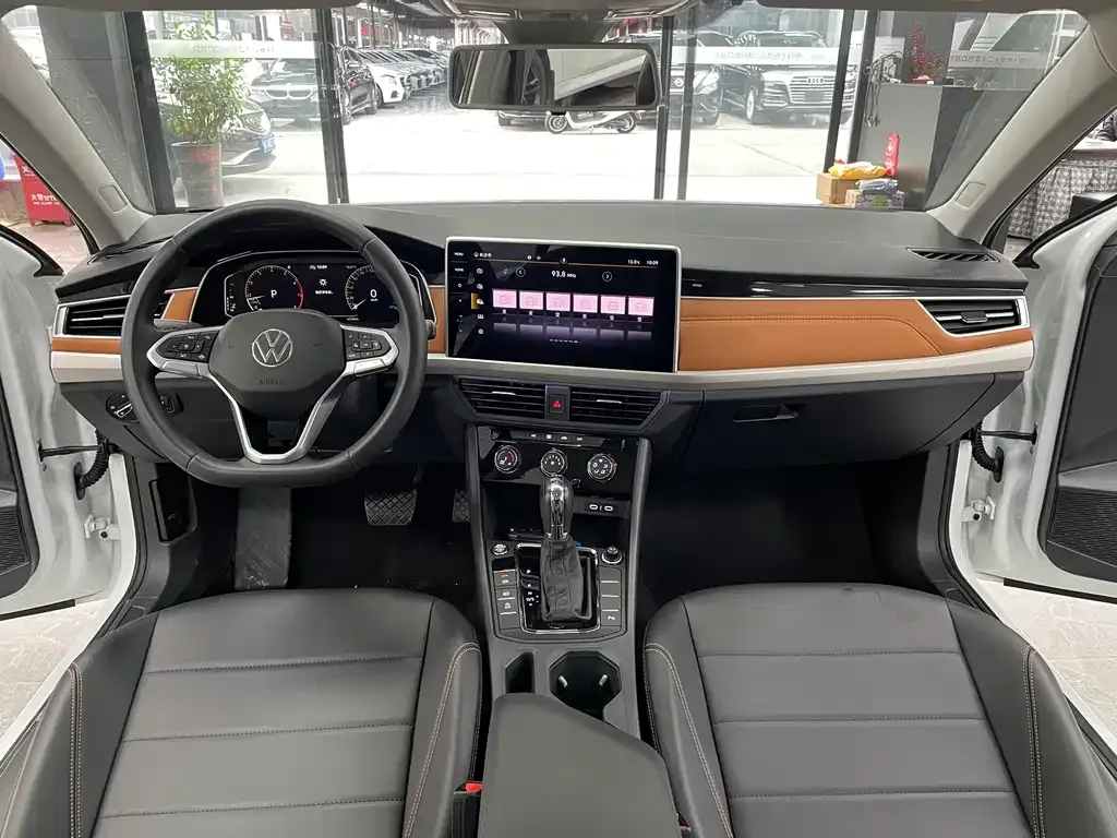 Volkswagen Bora 2022 из CN, фото 9