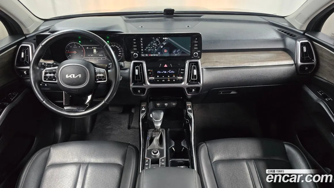 Kia Sorento — фото 7