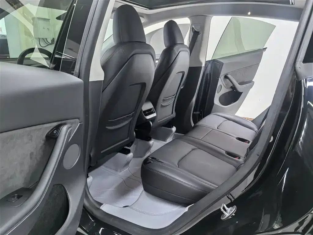 Tesla Model Y 2023 из CN, фото 6
