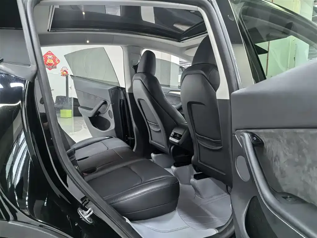 Tesla Model Y 2023 из CN, фото 7