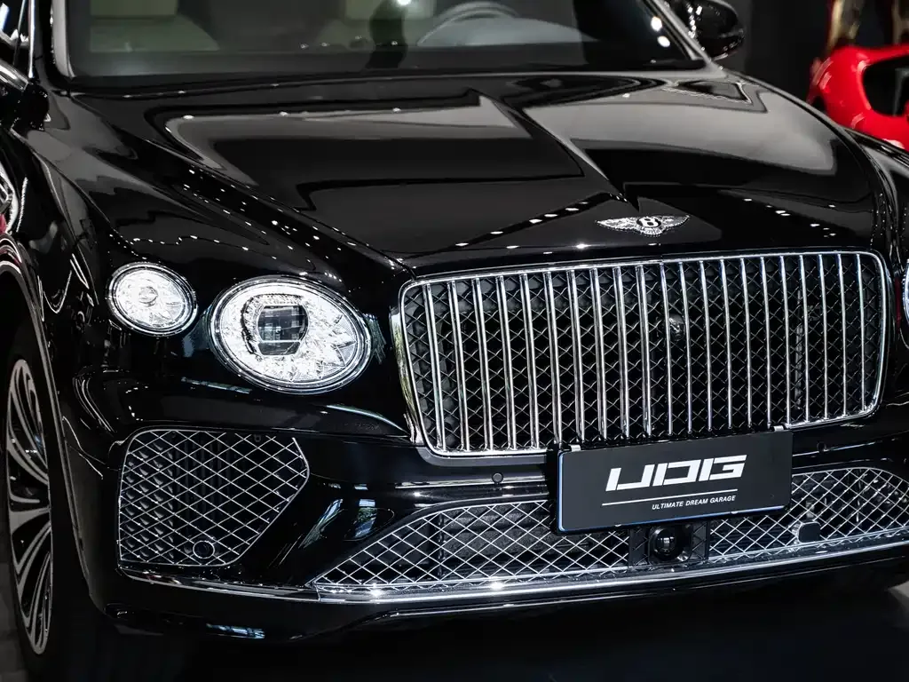 Bentley Bentayga 2025 из CN, фото 4