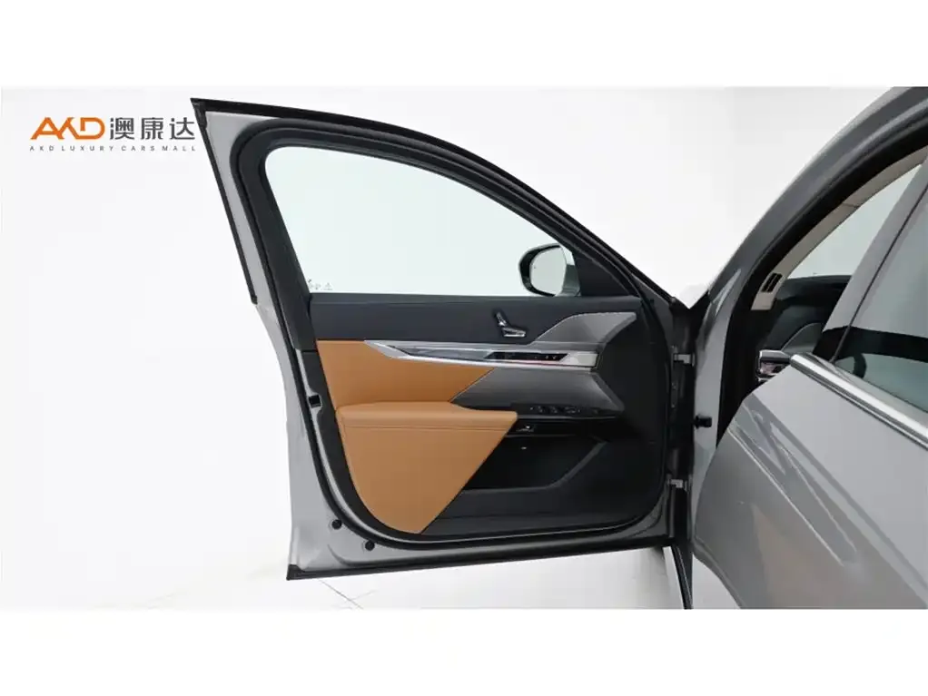 BMW 7 Series 2023 из CN, фото 10