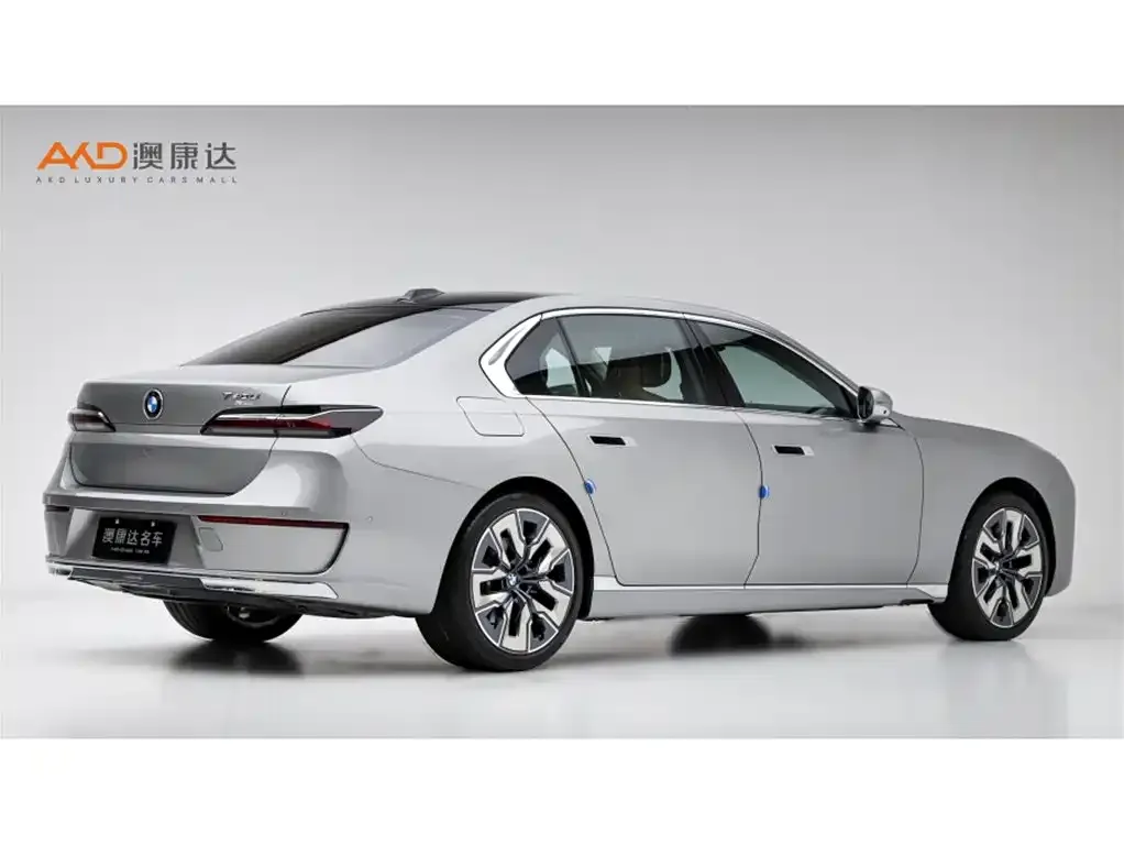 BMW 7 Series 2023 из CN, фото 3