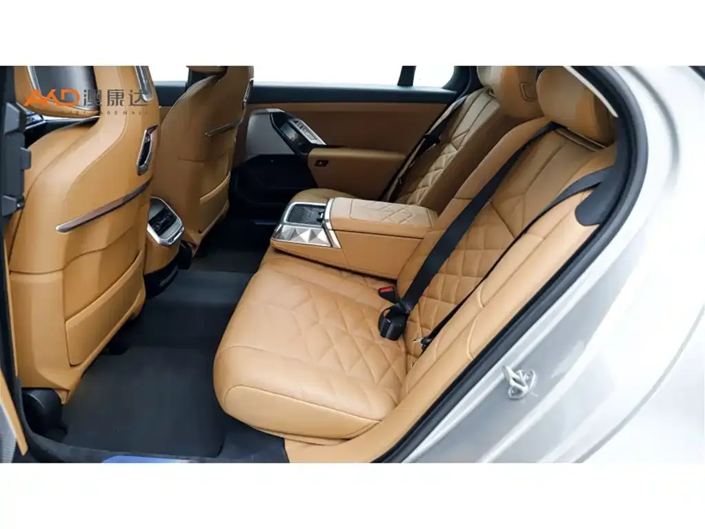 BMW 7 Series 2023 из CN, фото 7