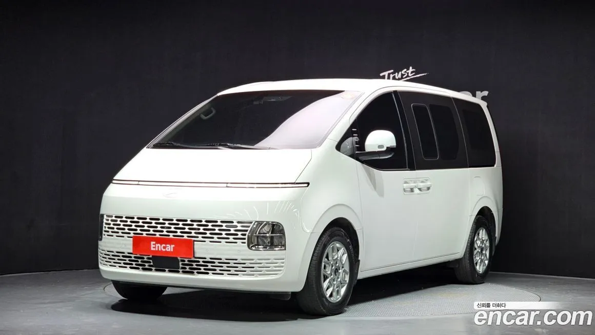 Hyundai Staria