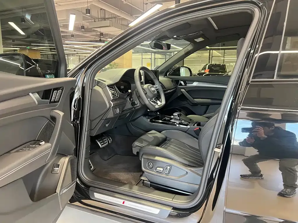 Audi Q5L 2025 из CN, фото 8