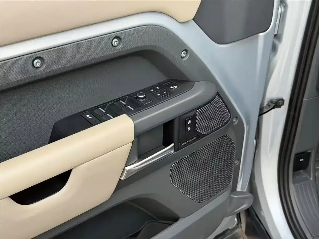 Land Rover Defender 2021 из CN, фото 10