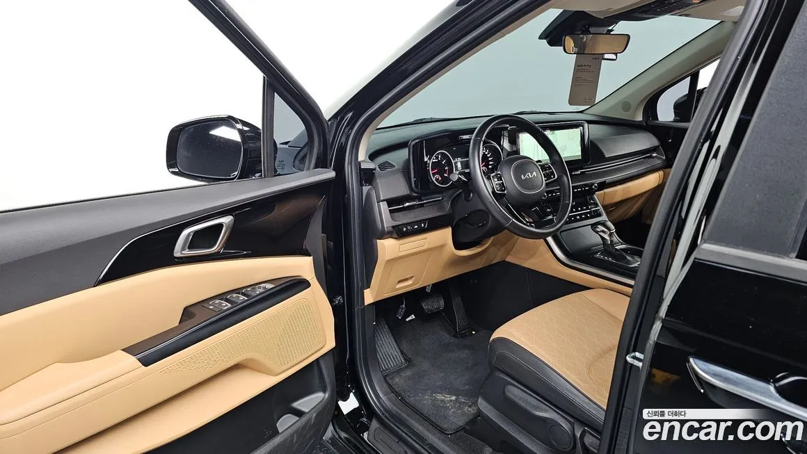 Kia Carnival — фото 10