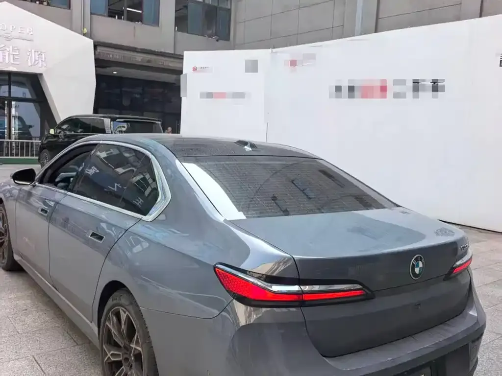 BMW 7 Series 2025 из CN, фото 4