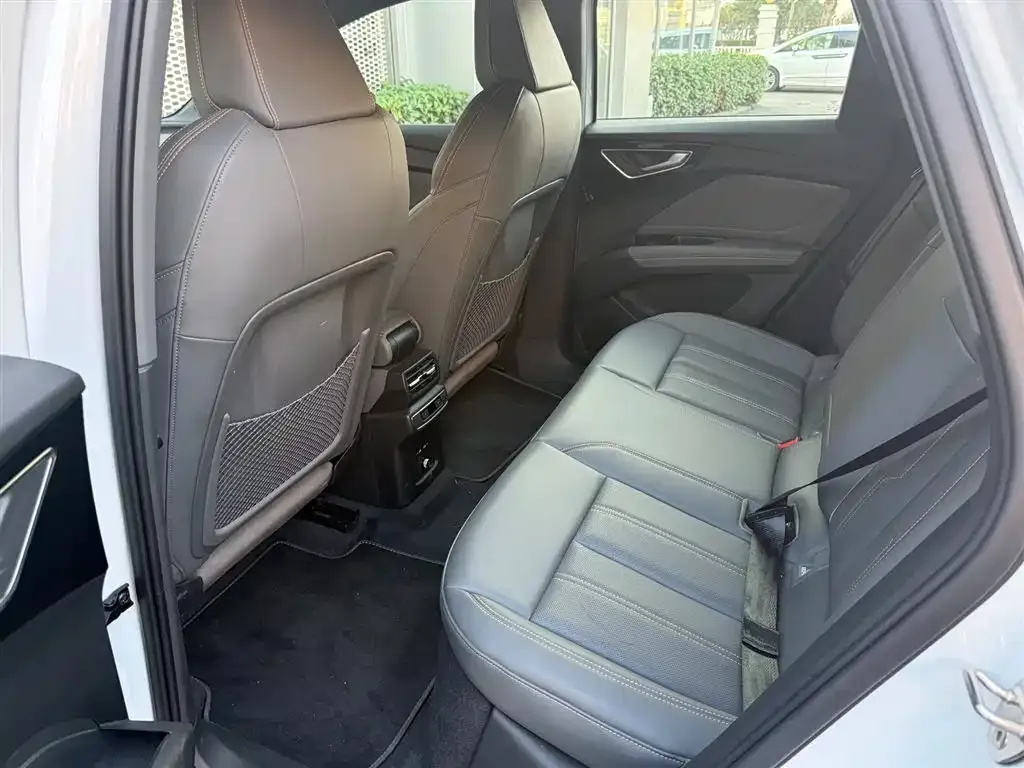 Audi Q4 e-tron 2024 из CN, фото 6