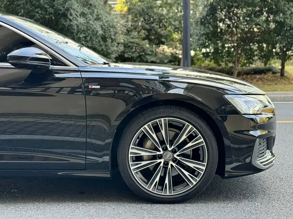 Audi A6L 2021 из CN, фото 7