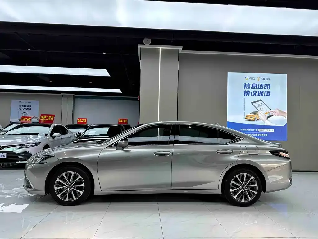 Lexus ES 2025 из CN, фото 3