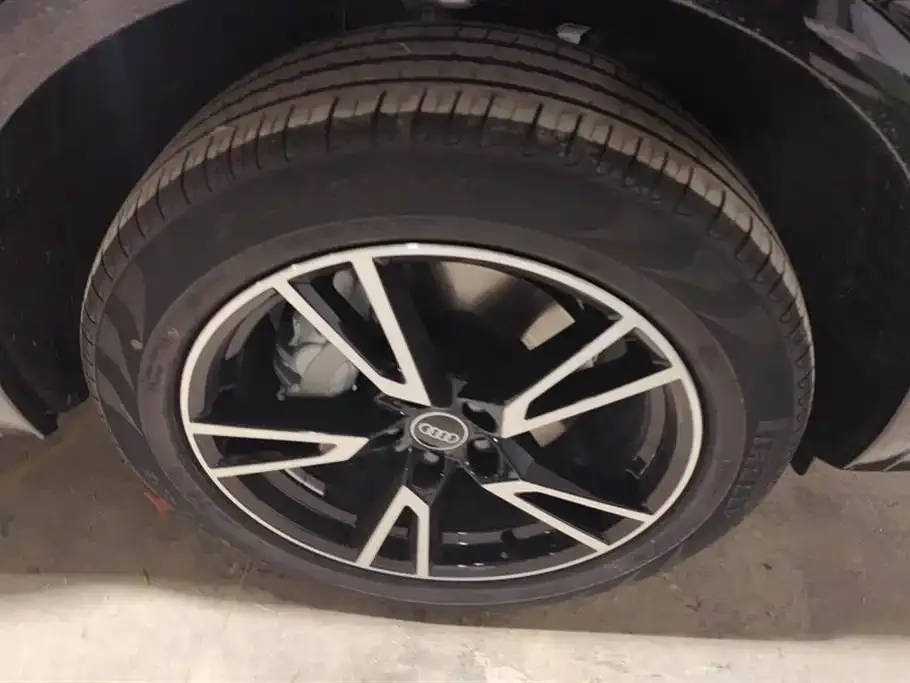 Audi Q5L 2025 из CN, фото 6